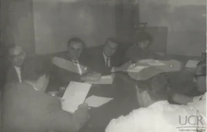 Foto histórica ilustrativa de la Facultad de Medicina de la UCR. Sin fecha y autor desconocido. Colección del Archivo Universitario Rafael Obregón LorĆa.